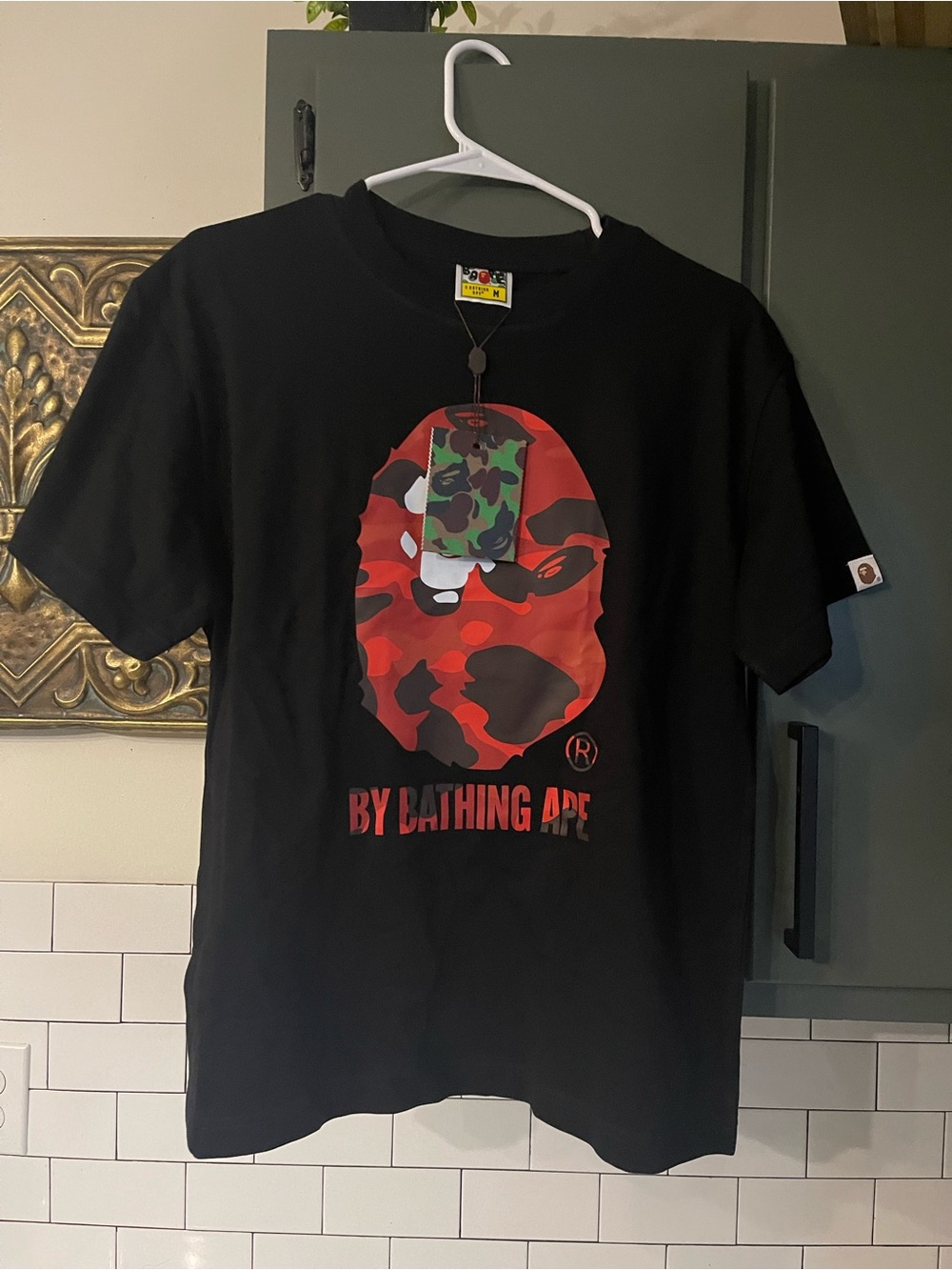 Men’s Graphic Design Tee Size M.